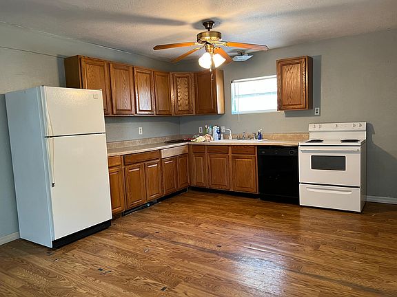5th image of 2624 Fletcher Ave