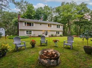 229 Maupas Rd N, Guilford, CT 06437