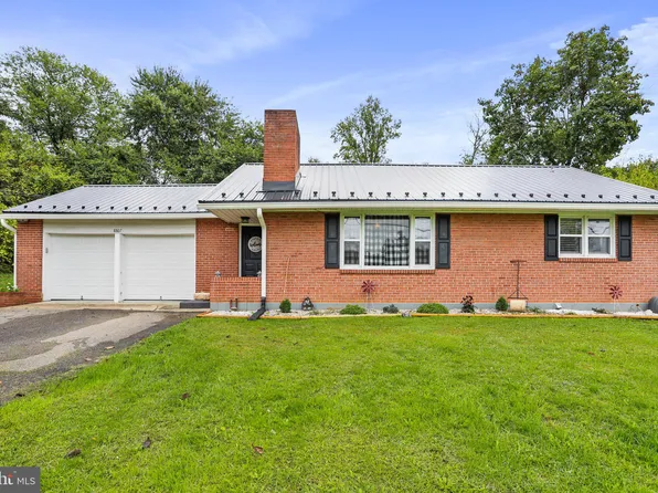 8807 Sharpsburg Pike, Fairplay, MD 21733