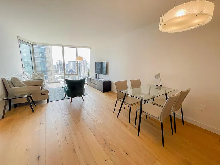 1001 Queen St #3009 — Photo 3