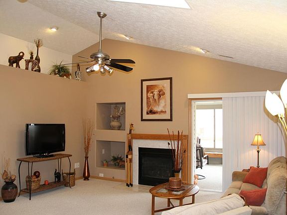 4th image of 5764 Trailwater Ln