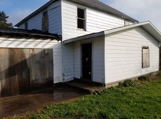 20037 Airtight Rd, Charleston, IL 61920