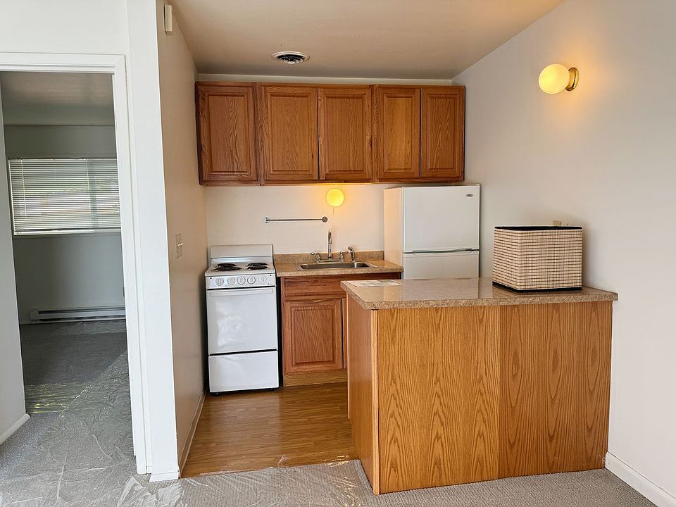 1st image of 9124-9130 NE Oregon St #9124