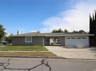 566 S Arrowhead Ave, Rialto, CA 92376
