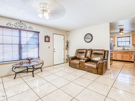 4th image of 255 Sunset Hills Dr