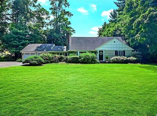 50 Bay Rd, Halesite, NY 11743