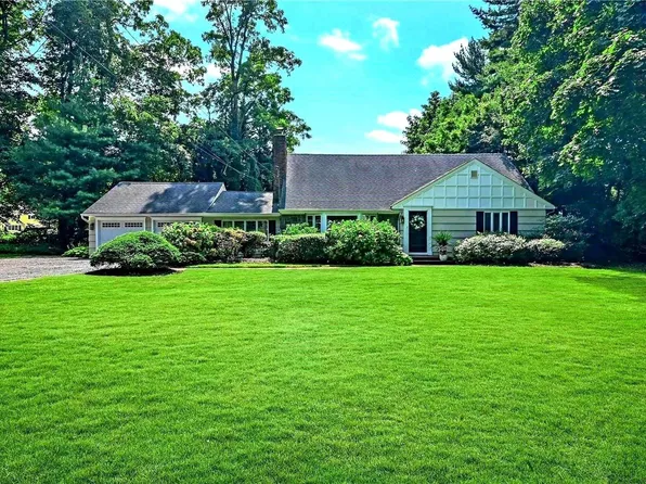 50 Bay Road, Huntington, NY 11743