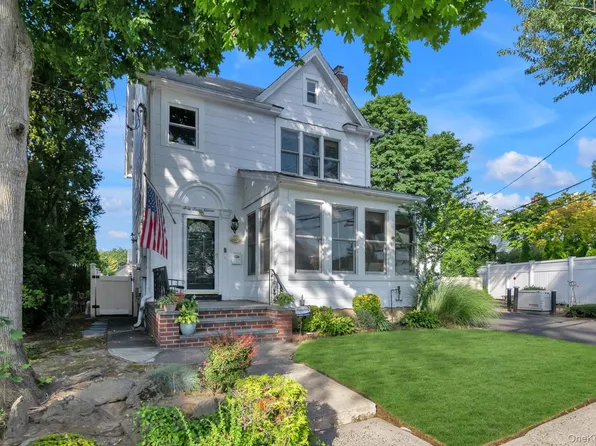 47-11 Belmont Road, Great Neck, NY 11020