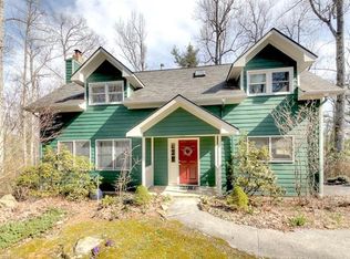 129 Pinnacle Cir, Hendersonville, NC 28739