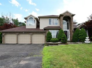 58 Mountain Brook Dr, Vestal, NY 13850