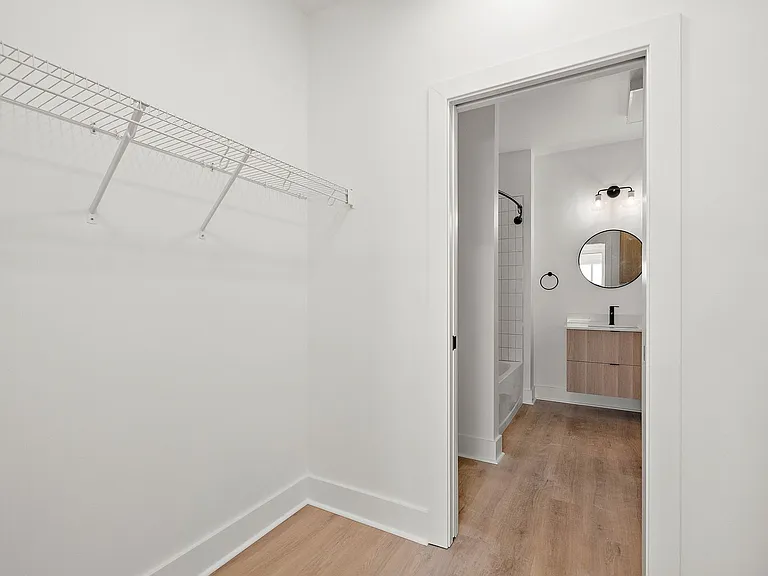 801 N Market St — Photo 7