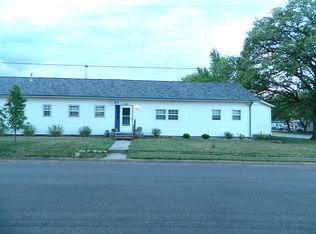 305 E Delaware St, Inman, KS 67546