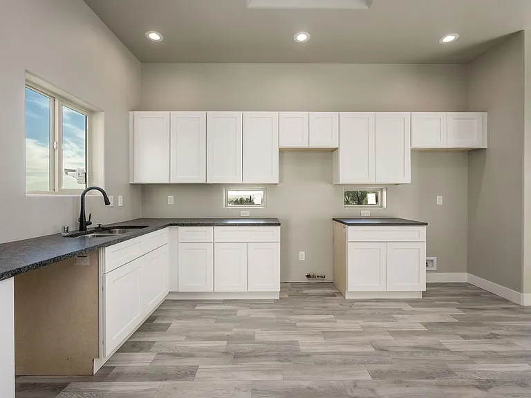 2920 Fairway Dr — Photo 6