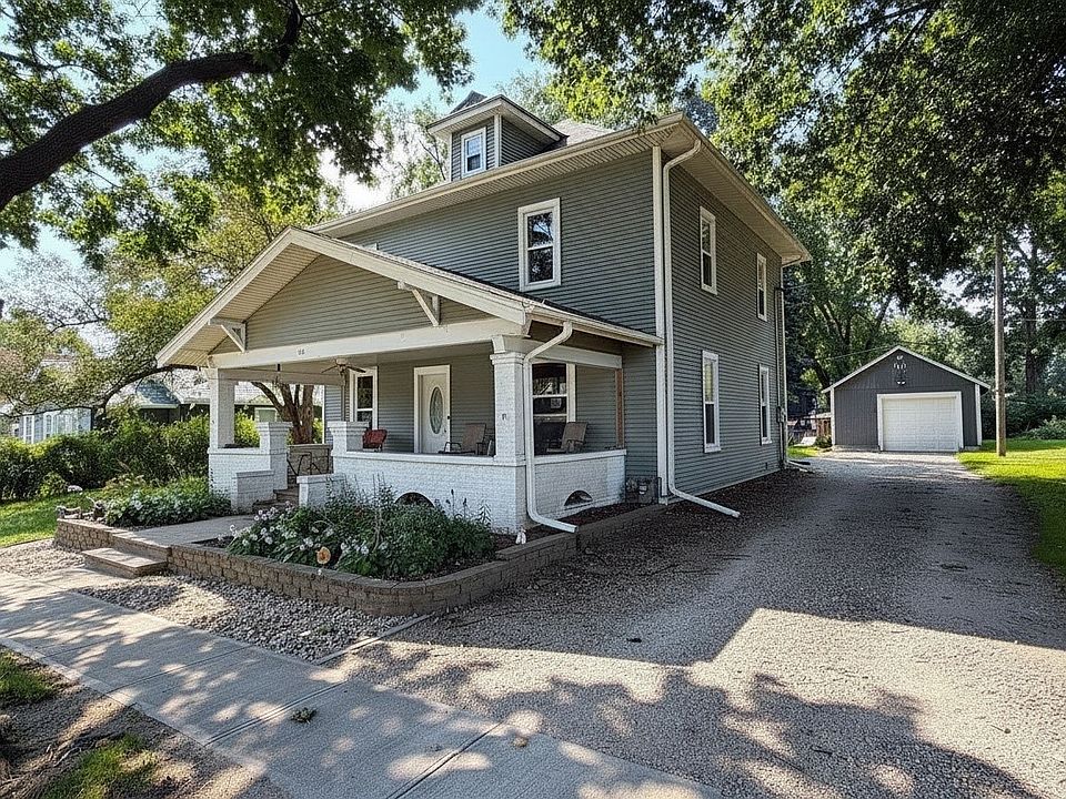 1st image of 512 SE 2nd St