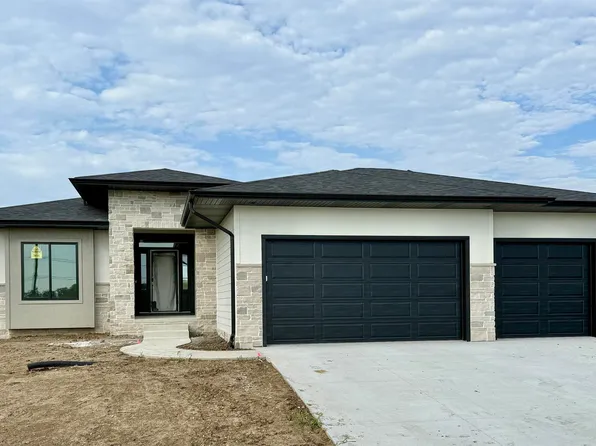 3830 Prairie Breeze Rd, Lincoln, NE 68516
