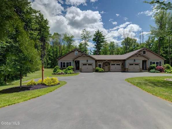 19 Arnold Road, Malta, NY 12020