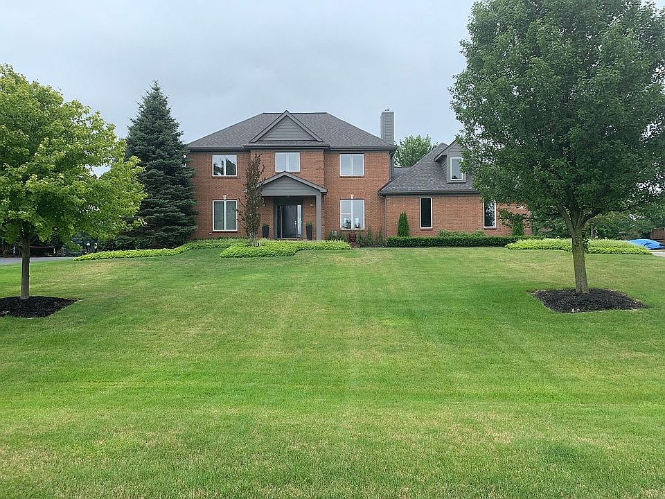 1st image of 741 Dornoch Dr