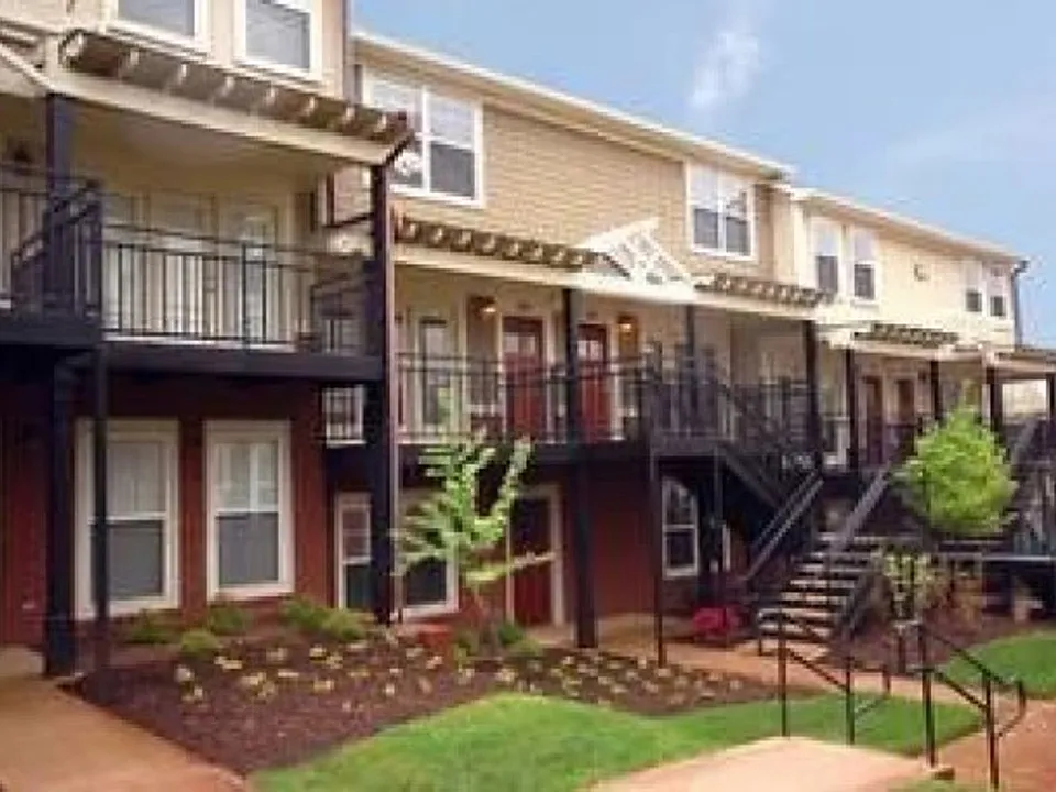 1830-208 Candlewood Ct