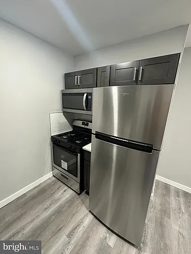 615-623 E Vernon Rd #102 Photo 1