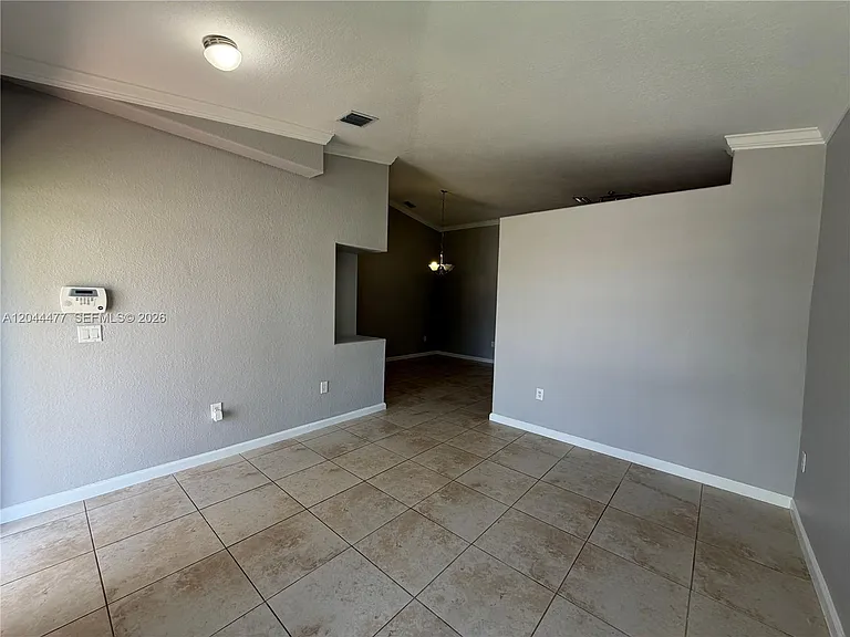 7753 NW 201st Ter — Photo 7