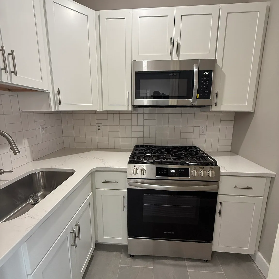 2 bed, 1011 sqft, $2,000 — Photo 2