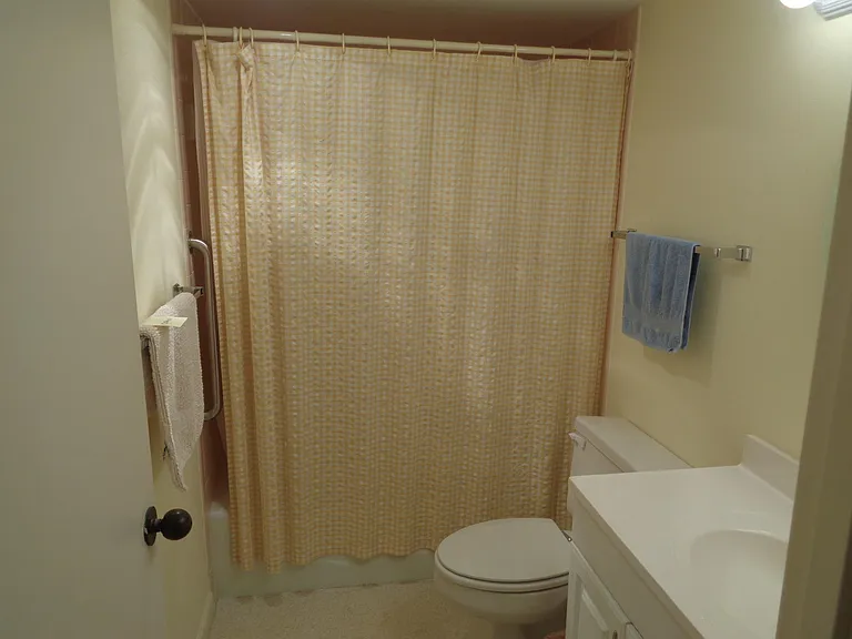 5527 NE Gulfstream Way — Photo 19