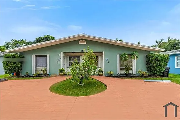 3 bed, $2,500 — Photo 2