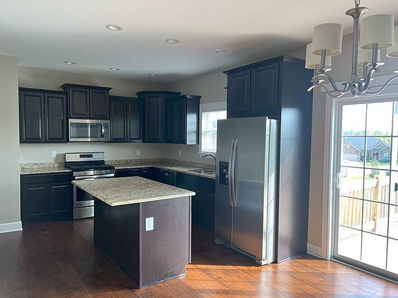 2nd image of 5 Blackstone Ct