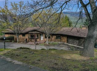 425 Sheridan St, Ashland, OR 97520