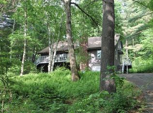 8 Bray Ct, Pelham, MA 01002