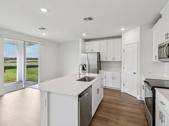 15-custom-Orlando - The Reserve at Hammock Oaks - 807 Sunshower Dr Lady Lake FL 32159 - 015.jpg