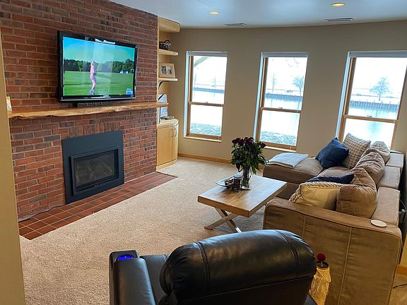 4th image of 16 Marina Park S