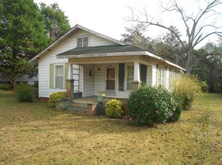 610 N Dooly St, Montezuma, GA