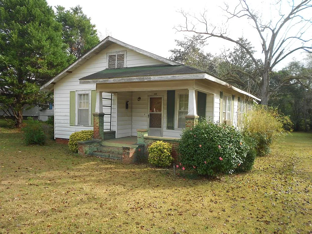 610 N Dooly St photo 1