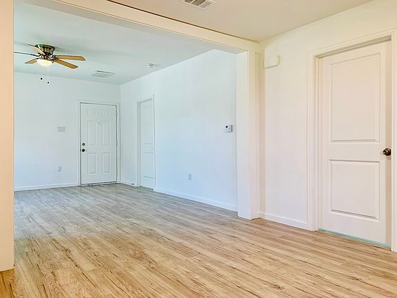 2nd image of 1205 I Ave