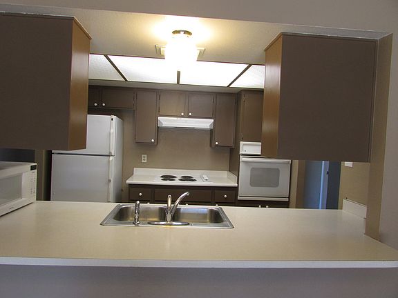 Large family room & kitchen