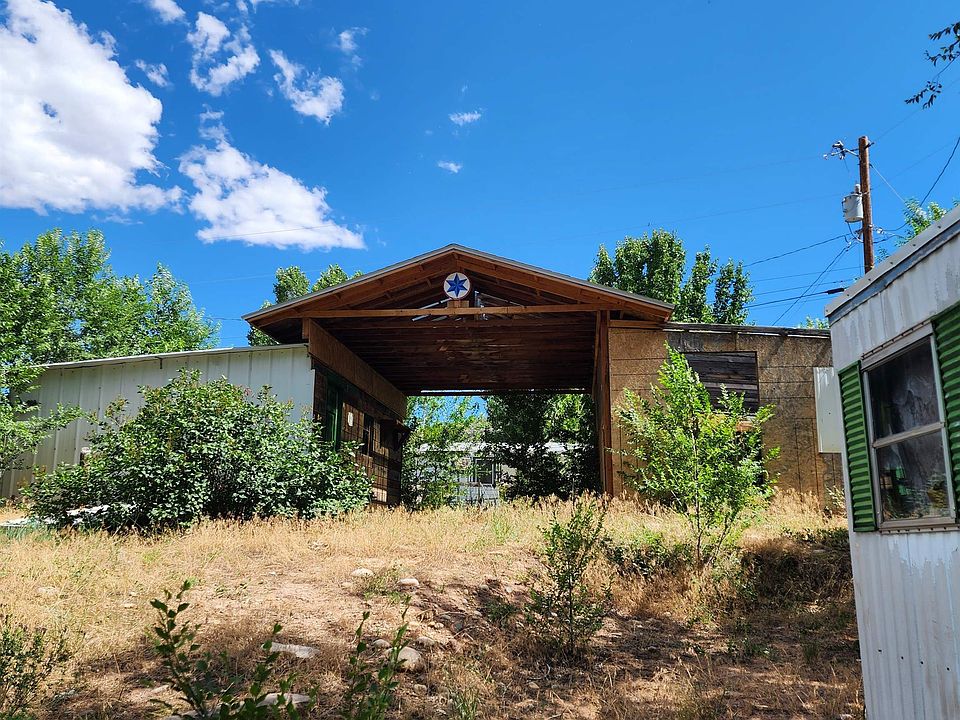 1st image of 447 Park Dr