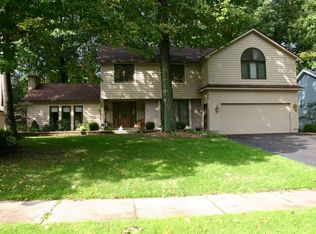 225 Willowood Dr, Rochester, NY 14612