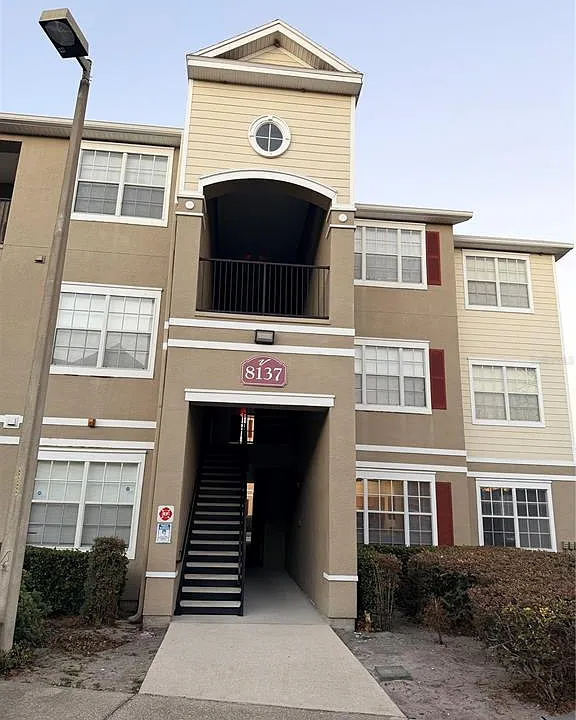 8137 Claire Ann Dr #207