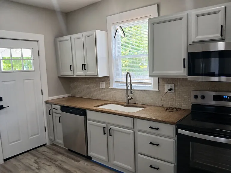 90 Edgemere Rd — Photo 7