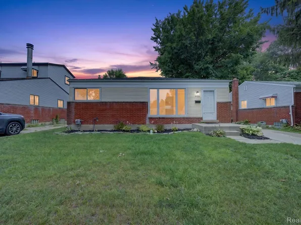903 Bernie Ln, Madison Heights, MI 48071