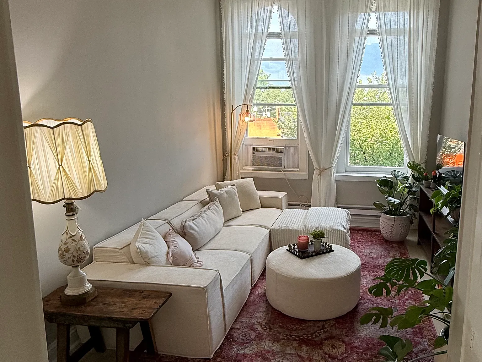 1 bed, 560 sqft, $1,500 — Photo 3