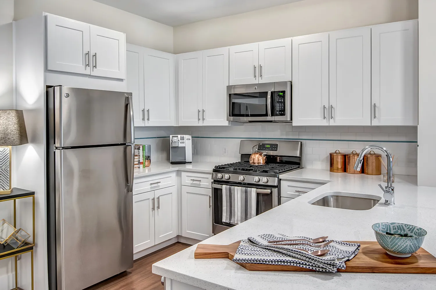 Element One — Photo 2