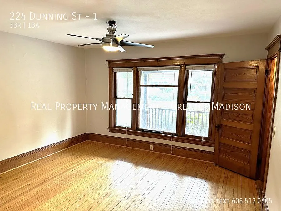 Beautiful Atwood Neighborhood 3 Bed Flat with off street parking — Photo 3