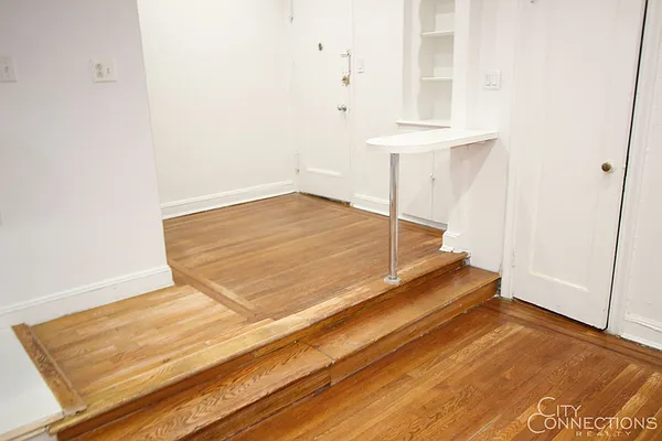 Rented by City Connections Realty | media 24