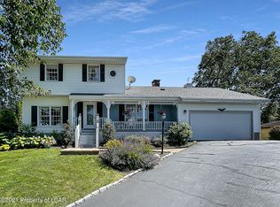 7 Concord Dr, Wilkes Barre, PA 18702