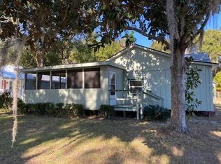 604 4th St W, Darien, GA 31305