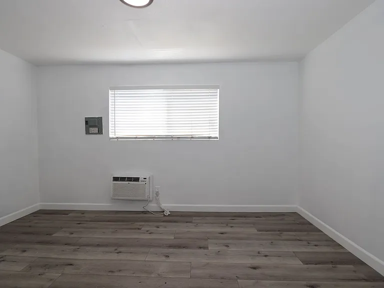 460 Vista Ave — Photo 14