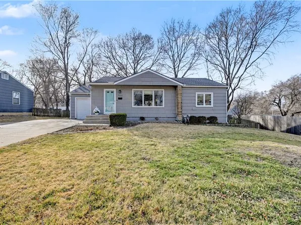 7532 Falmouth St, Prairie Village, KS 66208