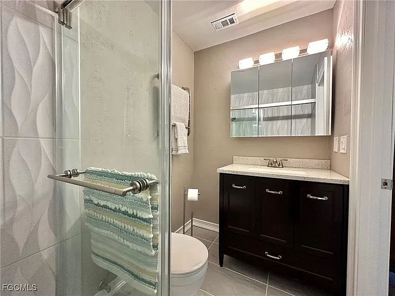 15427 Crystal Lake Dr — Photo 23